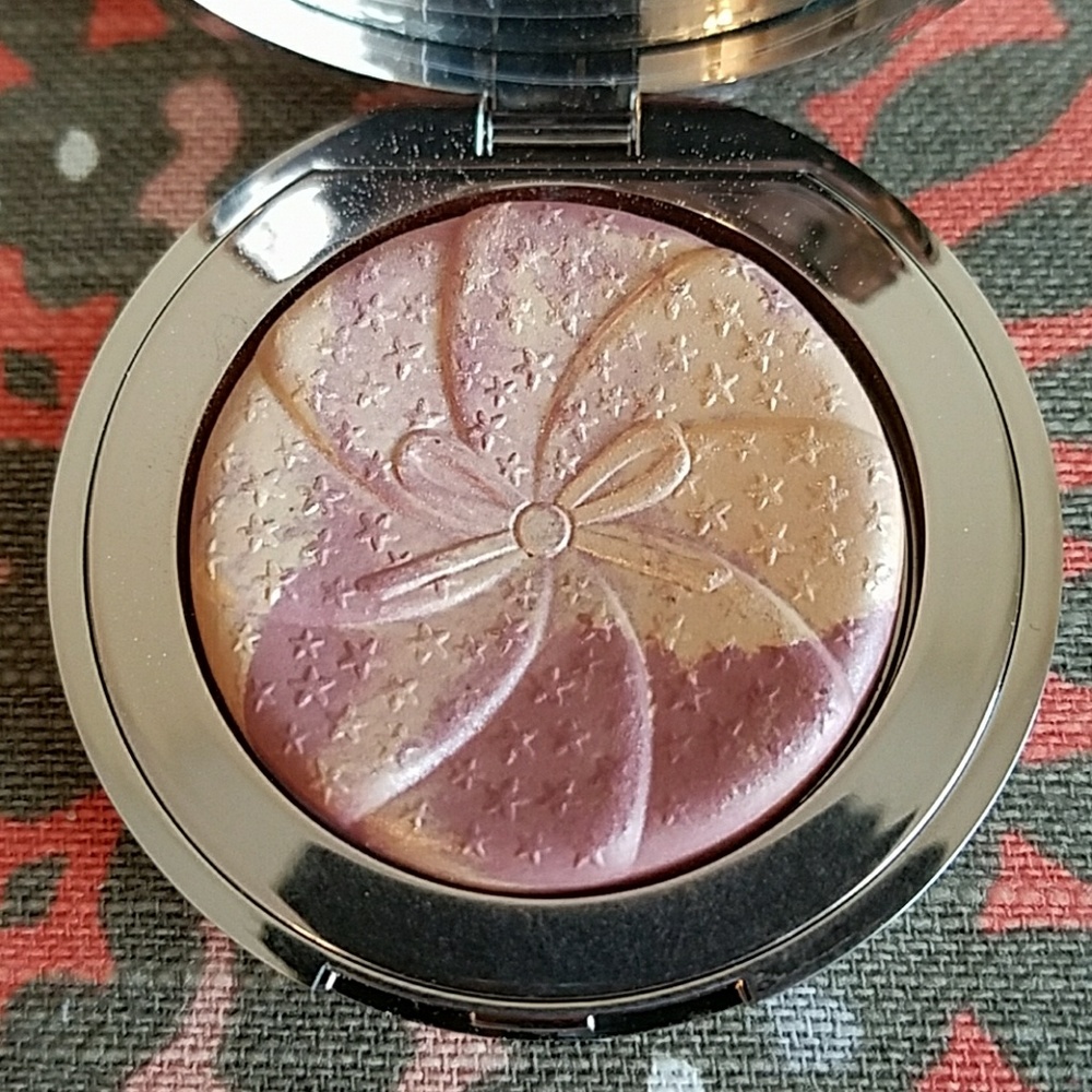 Ciate London In Too Deep blush